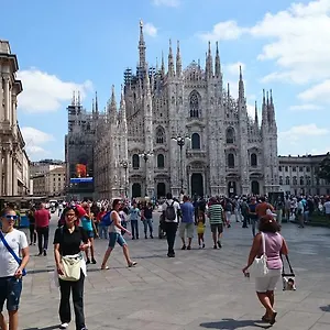 Flat In Duomo Милан