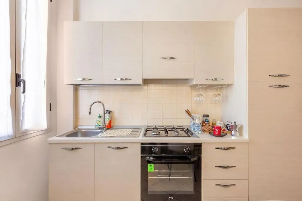 Modern Apartment In Milano Centrale Next To Metro M5 - Sarca 73  Milan